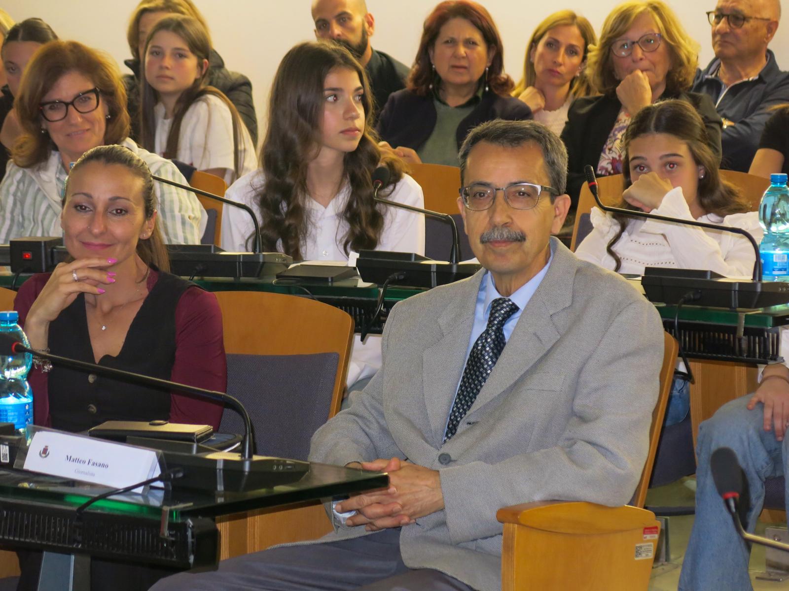 WhatsApp Image 2026-04-23 at 12.45.54-13